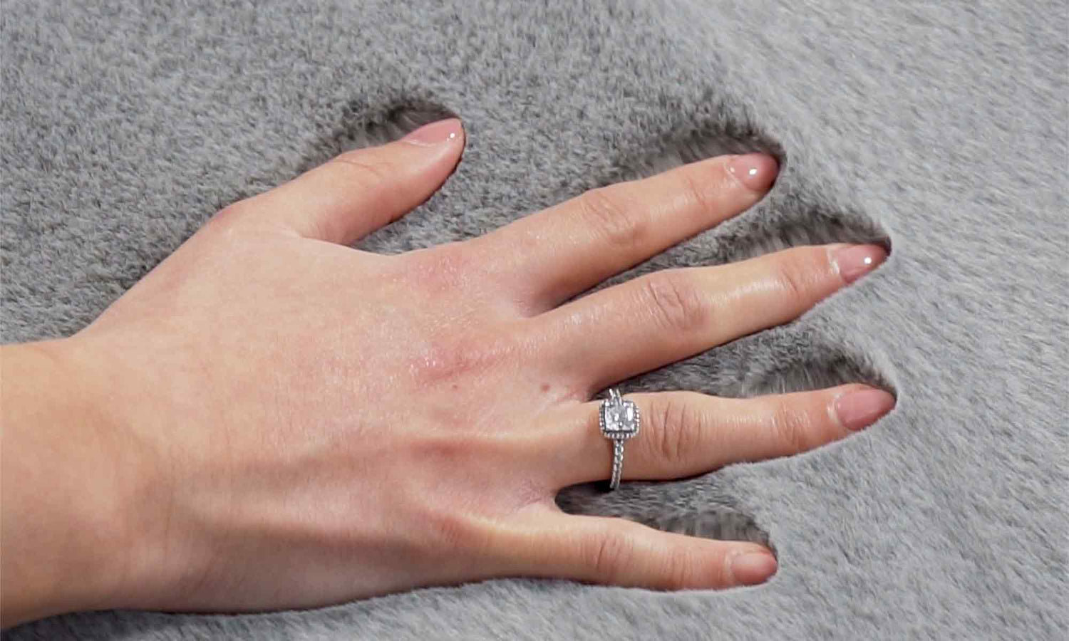 Zur Kollektion Teppiche Hochflor